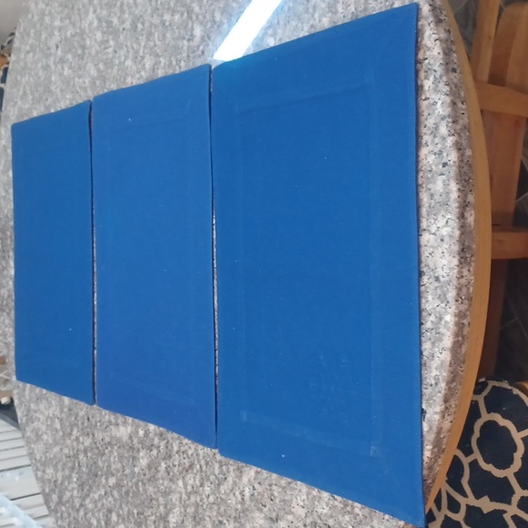 3 NEW Place Mats - Picture 2 of 2